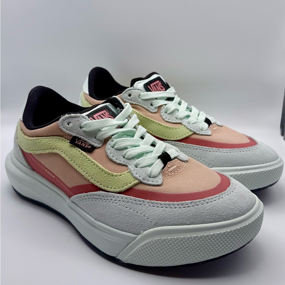 Women’s Vans UltraRange 2.0 Sneakers Size 6 - Brand New